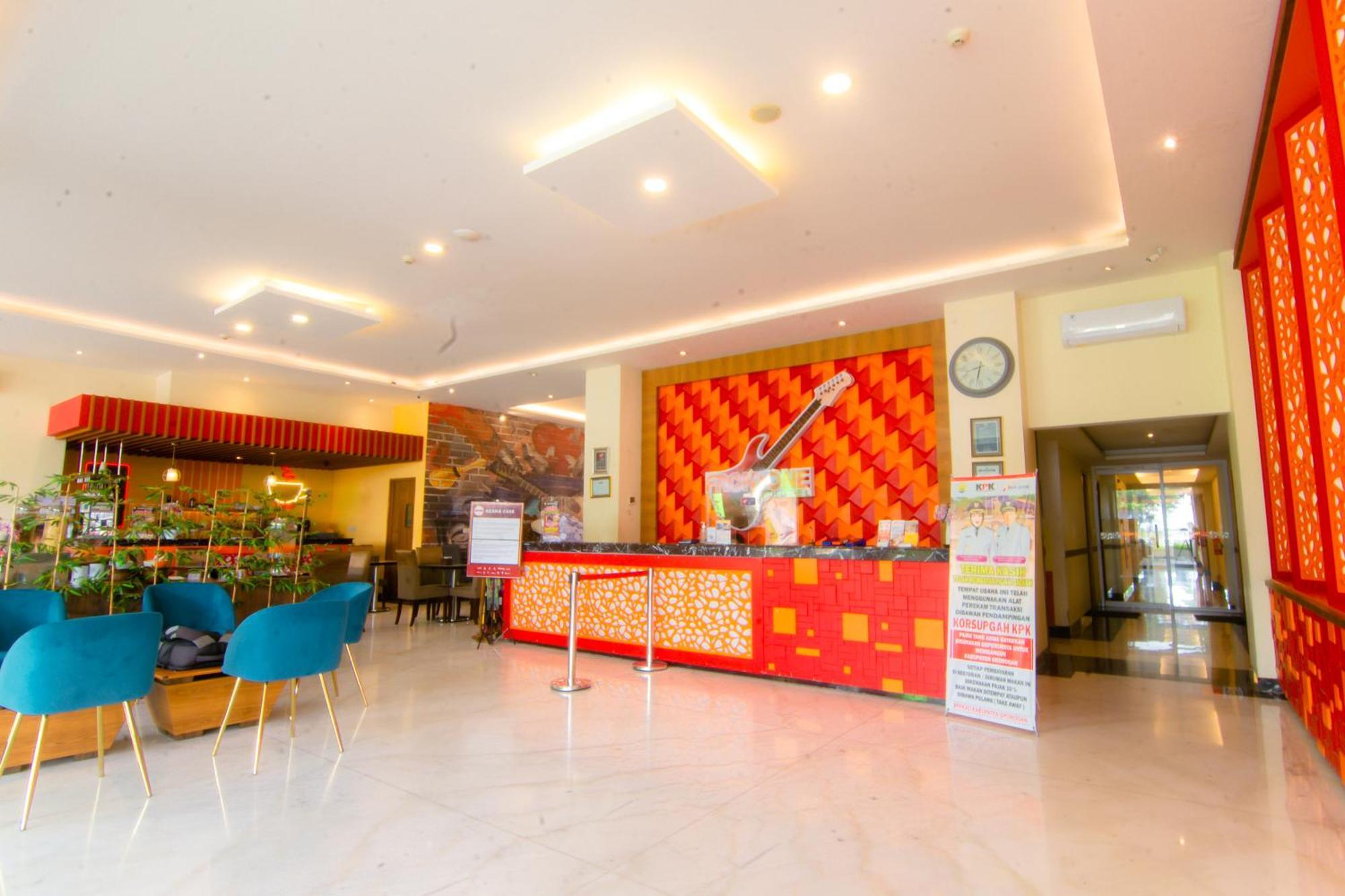 Front One Hotel Purwodadi Purwodadi  Exteriér fotografie