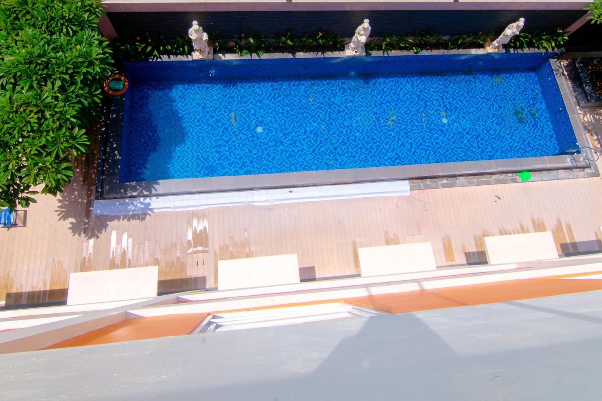 Front One Hotel Purwodadi Purwodadi  Exteriér fotografie