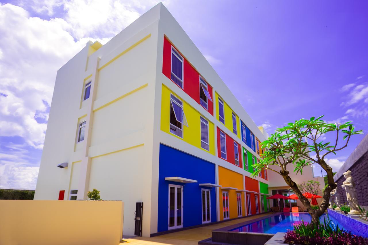 Front One Hotel Purwodadi Purwodadi  Exteriér fotografie
